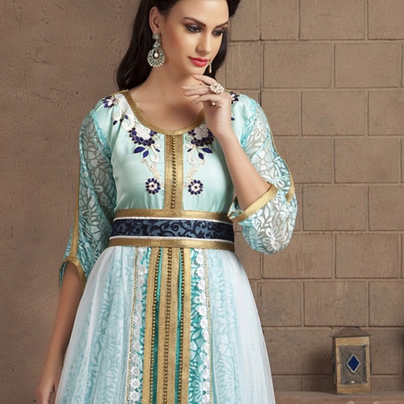 Dress - Picture 2 of 2